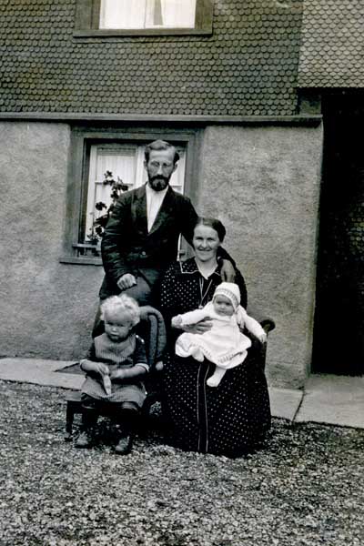 Mama and Papa Fraunfelder, Rheiny & Betty, Circa 1922